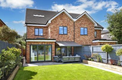 Modern Family Residence in Buckinghamshire