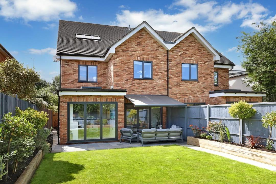 Modern Family Residence in Buckinghamshire