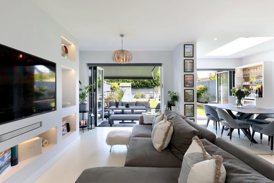 Modern Family Residence in Buckinghamshire