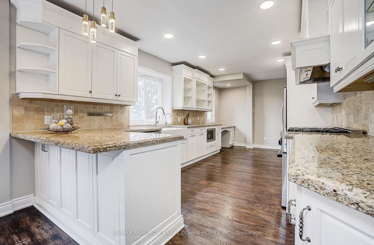 Luxury Six-Bedroom Detached Residence in Beaconsfield