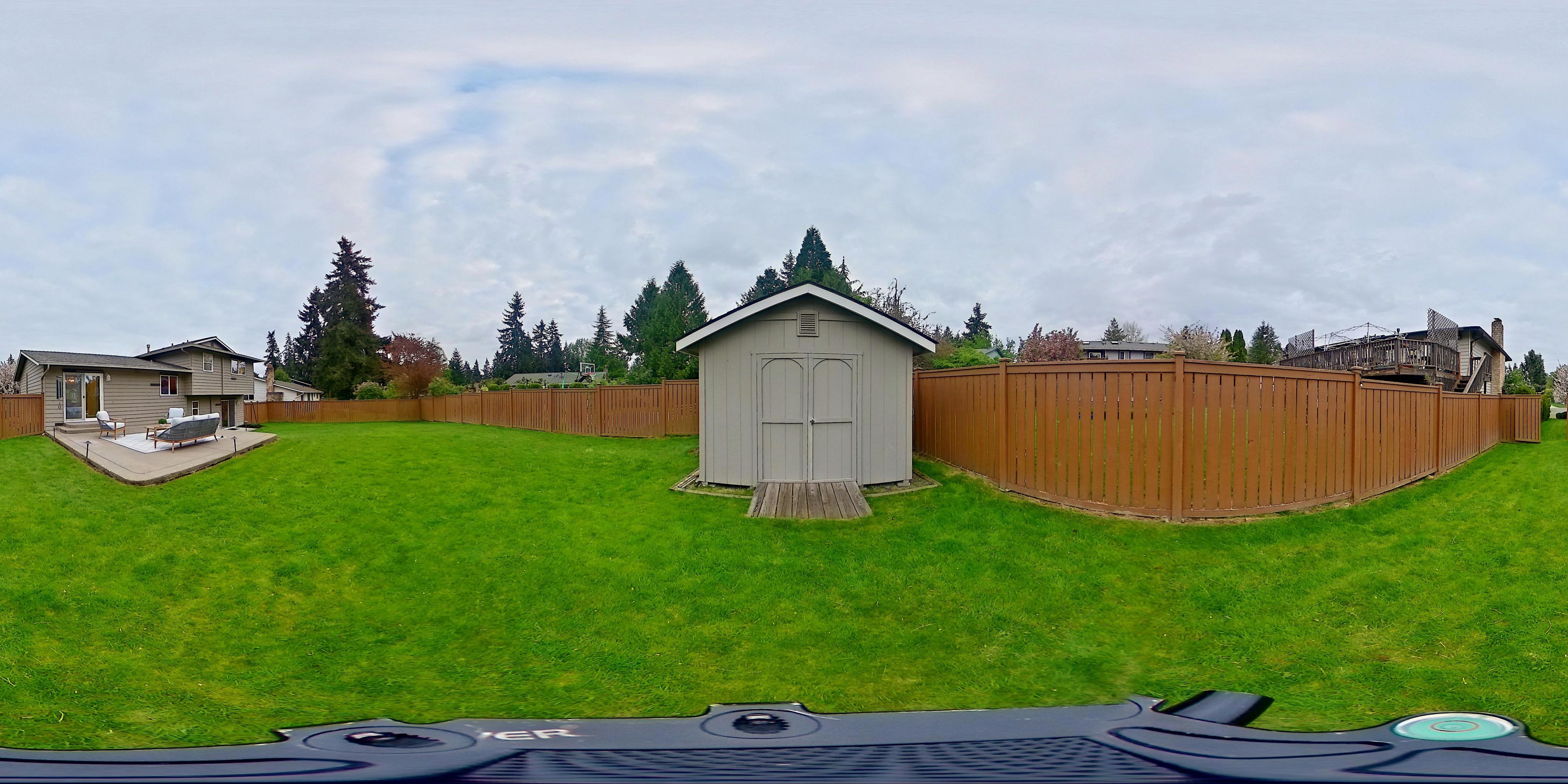 Modern Family Home with Garage in Kirkland, Washington